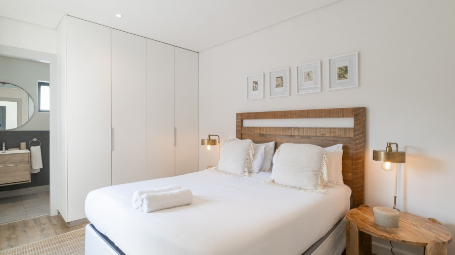 To Let 1 Bedroom Property for Rent in Sea Point Western Cape